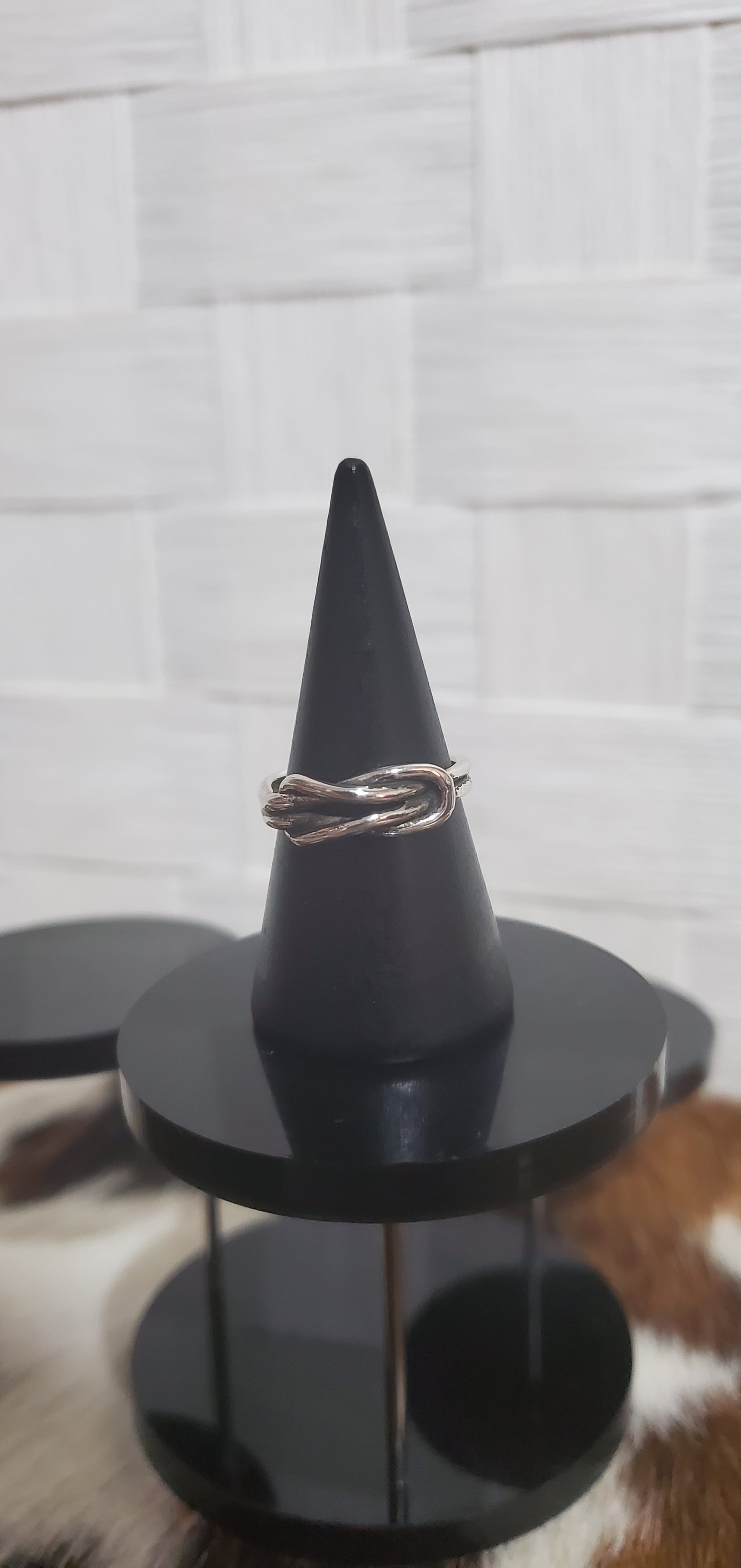 889 Sterling Silver Knot Sz 9.25