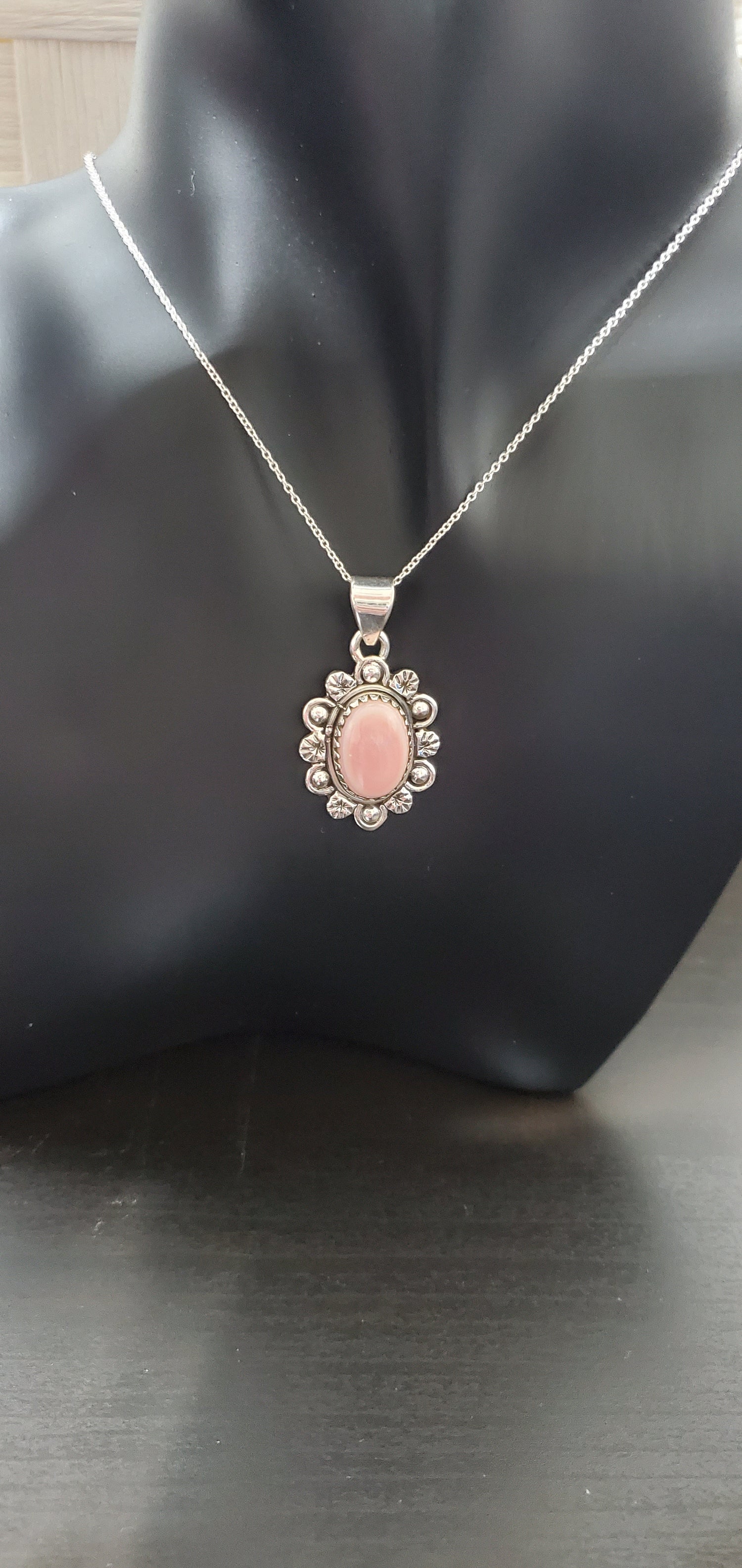 Necklaces & Pendants