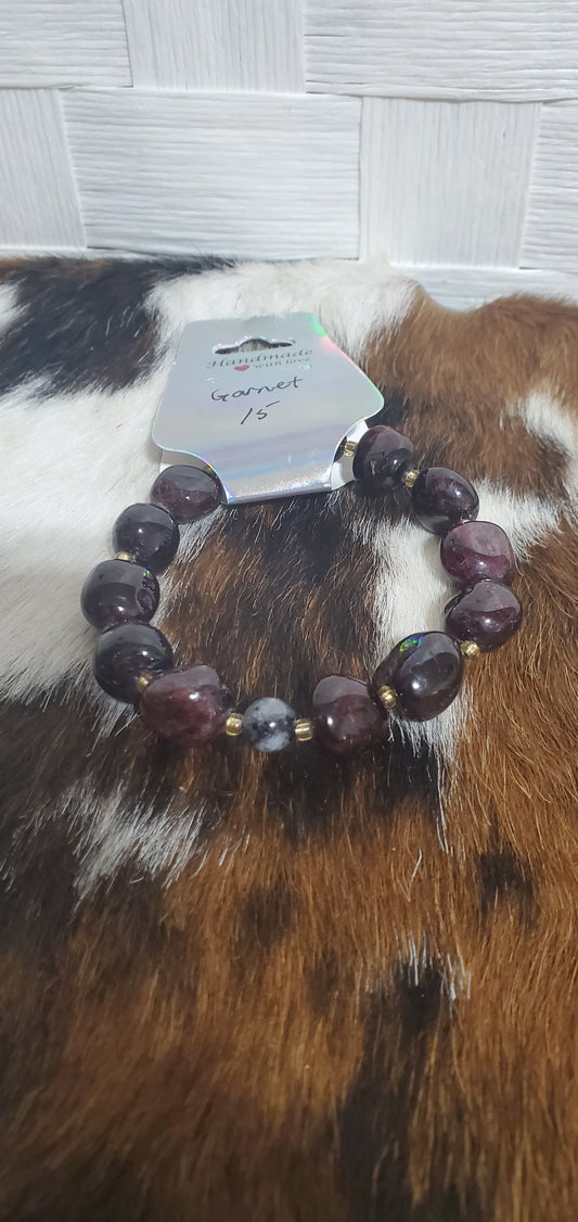 912 Garnet Stretch Bracelet