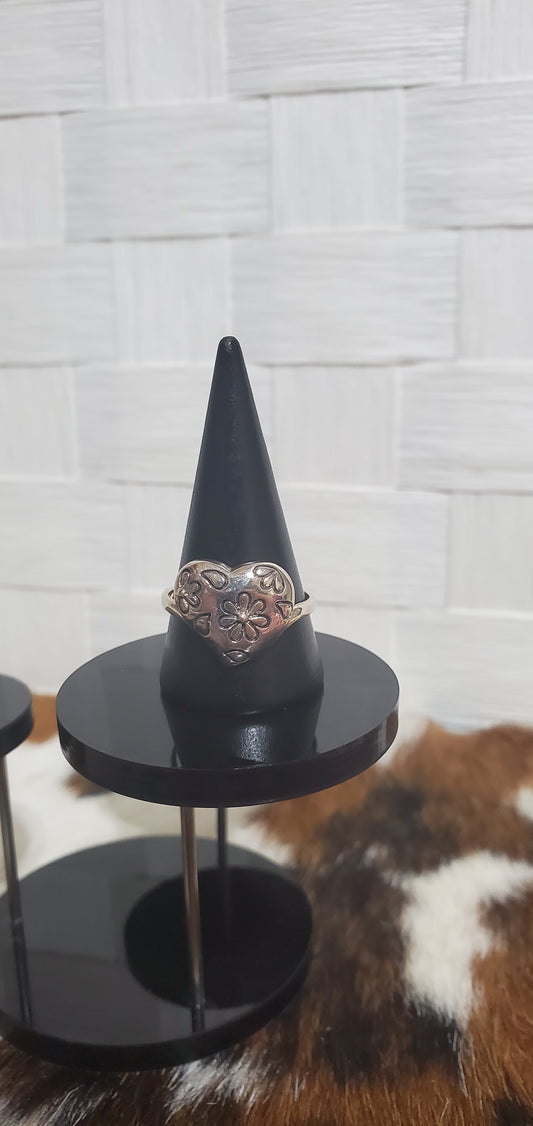 881 Sterling Silver Heart Sz 11.50